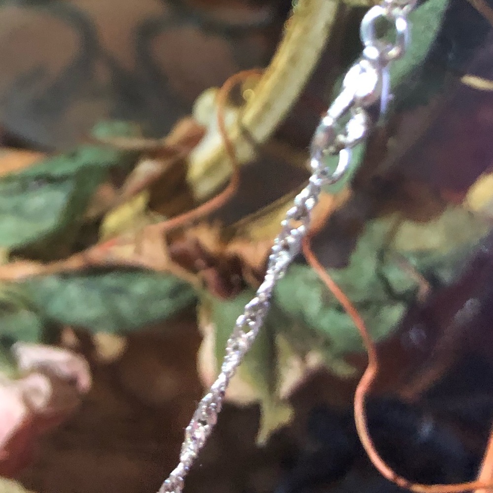 18” Silver Twisted Chain W/Double Heart ❤️ ChARm♾ - Picture 4 of 7